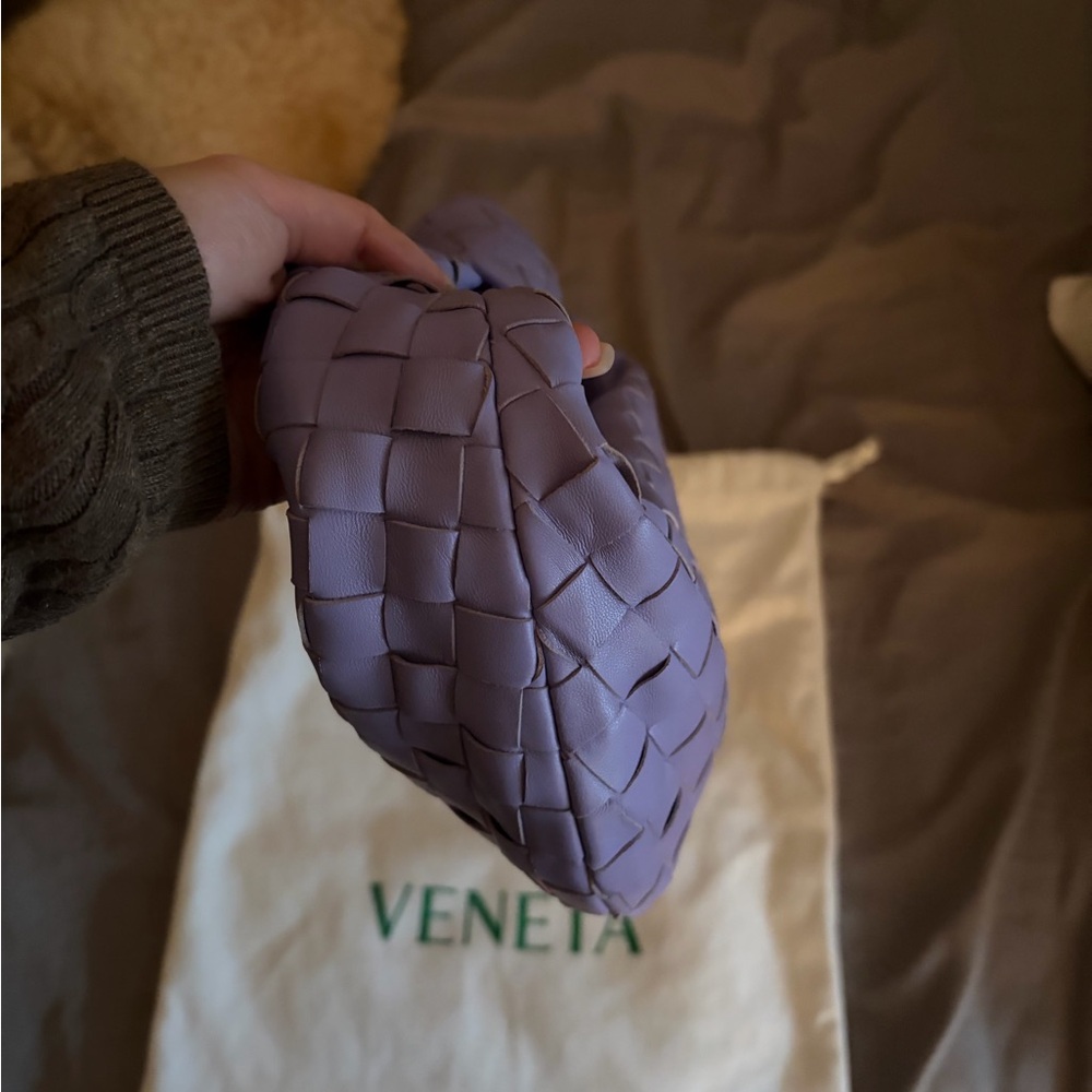 Bottega Veneta Lavender Intrecciato Mini Jodie Knot Handle Bag - Picture 2 of 5